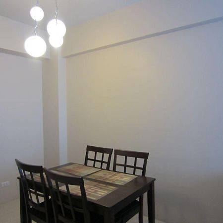 Palm Tree - Genlex Condominium Manila Eksteriør billede